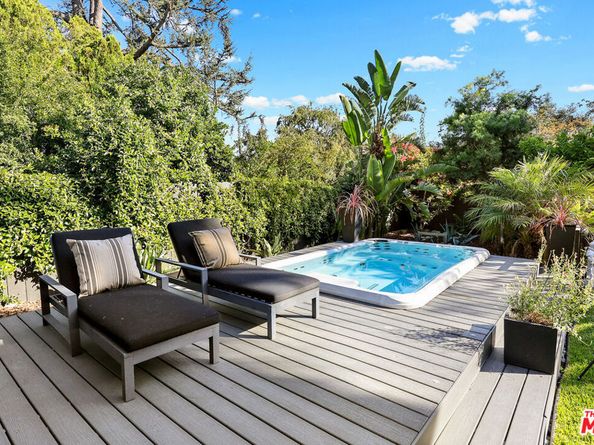 2212 E Crary Street, Pasadena CA 91104