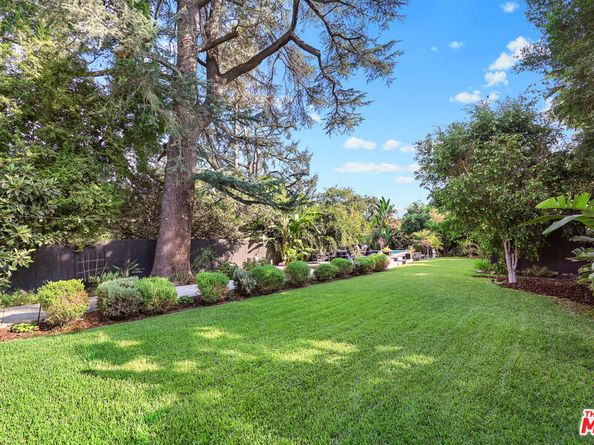2212 E Crary Street, Pasadena CA 91104
