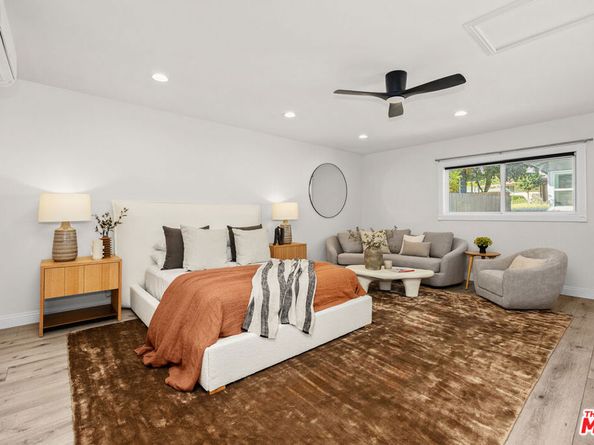 2212 E Crary Street, Pasadena CA 91104