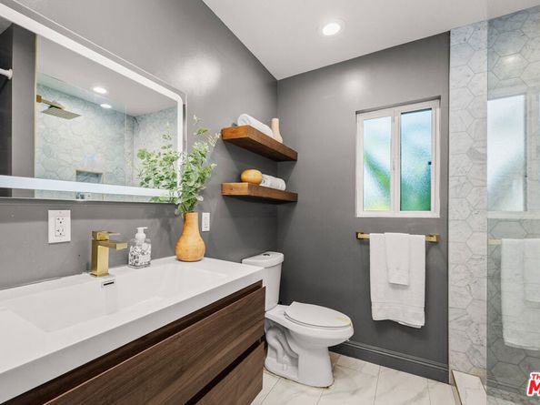 2212 E Crary Street, Pasadena CA 91104