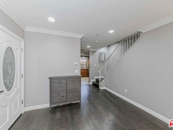 2743 Montrose Avenue 110, Montrose CA 91020