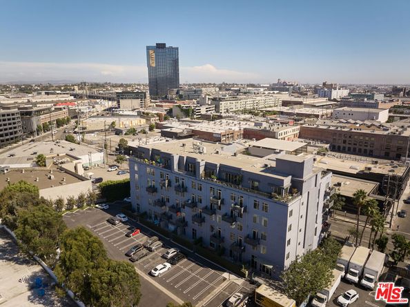 825 E 4th Street 209, Los Angeles CA 90013