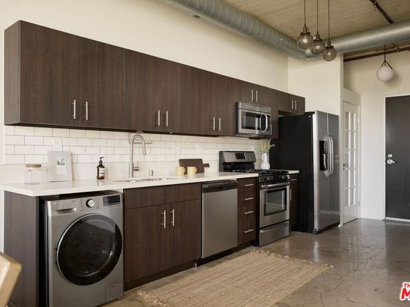 825 E 4th Street 209, Los Angeles CA 90013