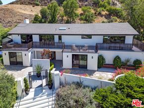 8674 Edwin Drive, Los Angeles CA 90046