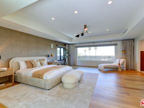 8674 Edwin Drive, Los Angeles CA 90046