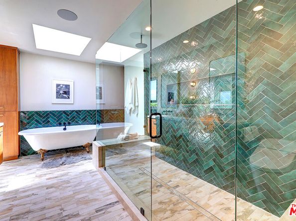8674 Edwin Drive, Los Angeles CA 90046