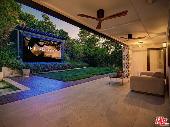 8674 Edwin Drive, Los Angeles CA 90046