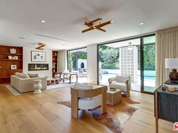 8674 Edwin Drive, Los Angeles CA 90046