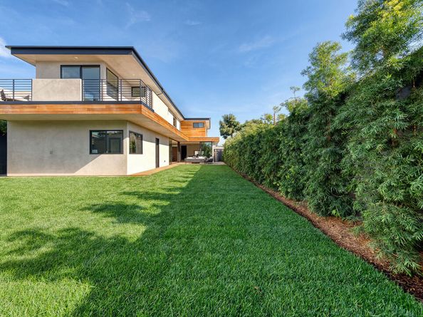 3985 Mclaughlin Avenue, Los Angeles CA 90066