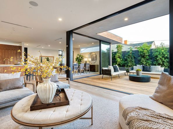 3985 Mclaughlin Avenue, Los Angeles CA 90066