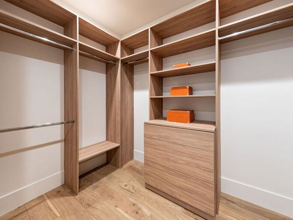 3985 Mclaughlin Avenue, Los Angeles CA 90066