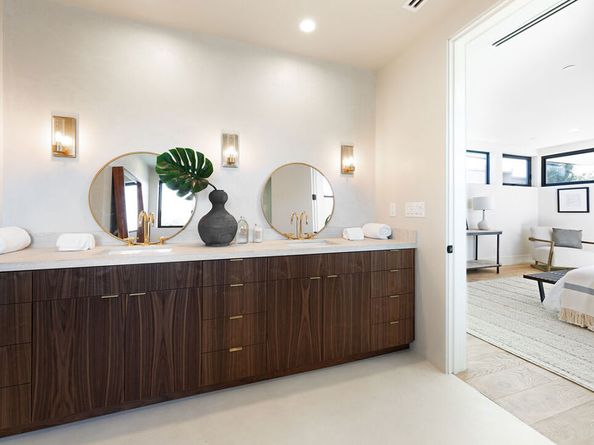 3985 Mclaughlin Avenue, Los Angeles CA 90066