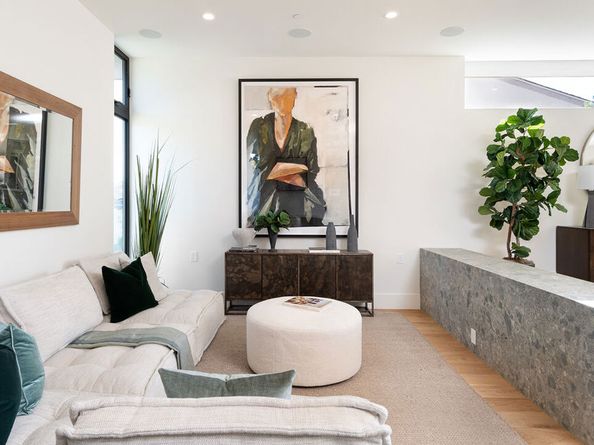 3985 Mclaughlin Avenue, Los Angeles CA 90066