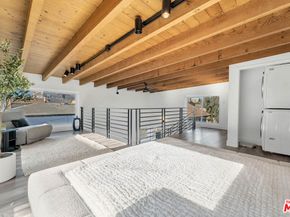 24 20th Avenue, Venice CA 90291