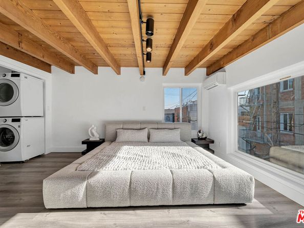 24 20th Avenue, Venice CA 90291