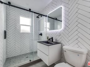 24 20th Avenue, Venice CA 90291