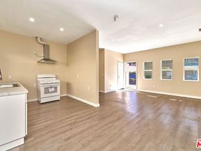 1959 S La Salle Avenue, Los Angeles CA 90018