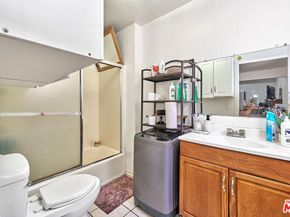 1959 S La Salle Avenue, Los Angeles CA 90018