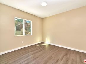 1959 S La Salle Avenue, Los Angeles CA 90018