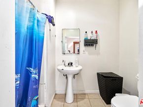 1959 S La Salle Avenue, Los Angeles CA 90018