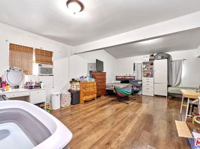 1959 S La Salle Avenue, Los Angeles CA 90018