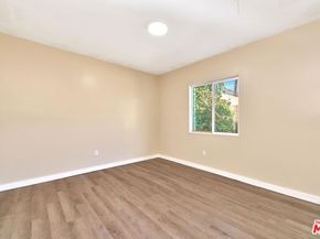 1959 S La Salle Avenue, Los Angeles CA 90018