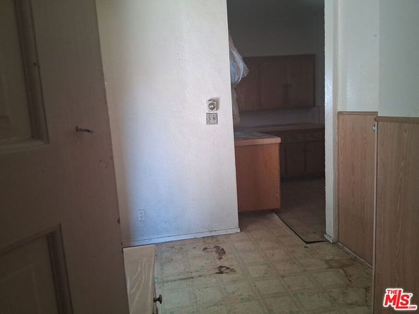 2025 West Boulevard, Los Angeles CA 90016