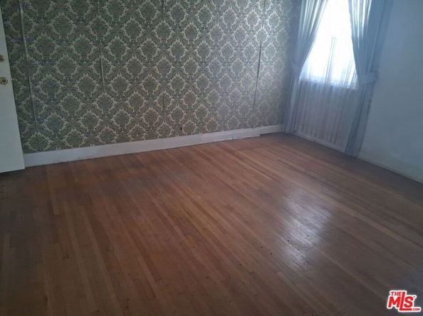 2025 West Boulevard, Los Angeles CA 90016