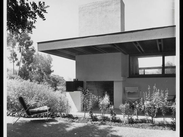 2764 Outpost Drive, Los Angeles CA 90068