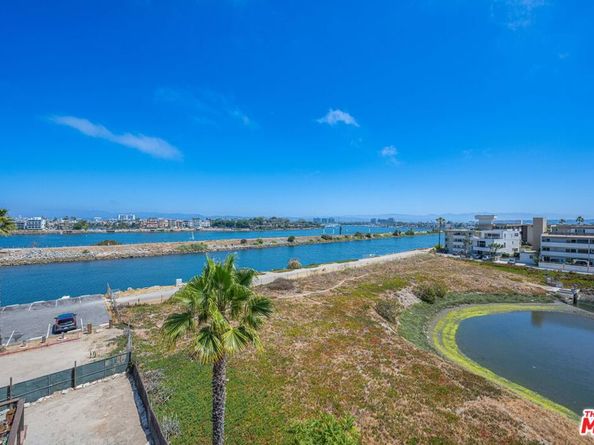 6220 Pacific Avenue 303, Playa Del Rey CA 90293