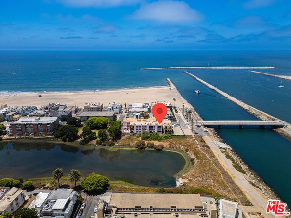 6220 Pacific Avenue 303, Playa Del Rey CA 90293