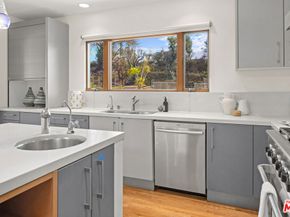 707 Jacon Way, Pacific Palisades CA 90272