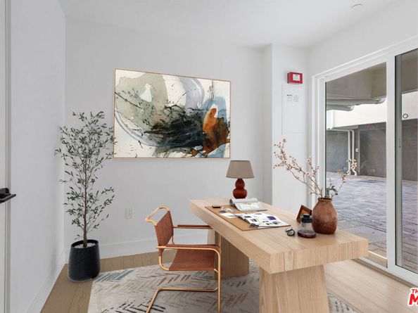 11218 Lyon Lane, North Hollywood CA 91606