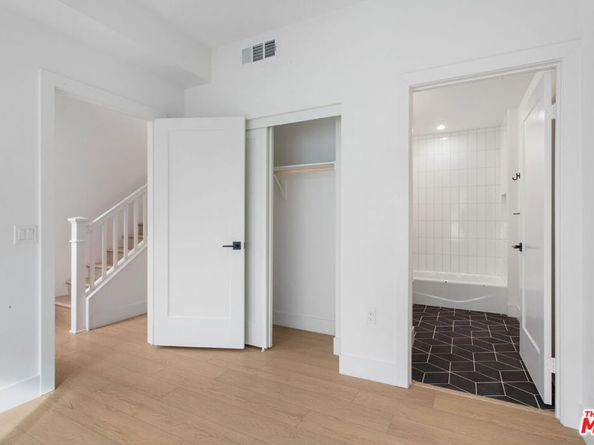 11218 Lyon Lane, North Hollywood CA 91606