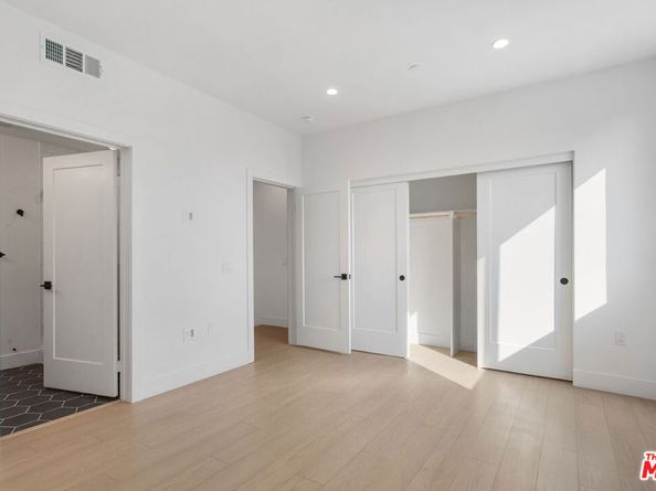 11218 Lyon Lane, North Hollywood CA 91606