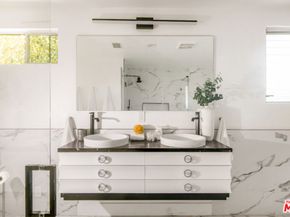 2700 Carmar Drive, Los Angeles CA 90046