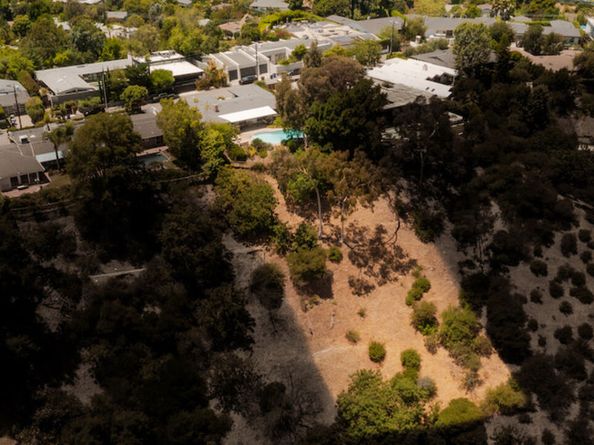 2700 Carmar Drive, Los Angeles CA 90046