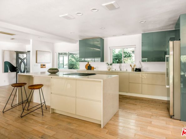 2700 Carmar Drive, Los Angeles CA 90046