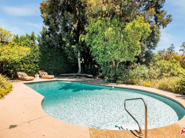 2700 Carmar Drive, Los Angeles CA 90046