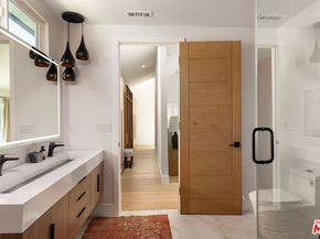 5920 Kentland Avenue, Woodland Hills CA 91367