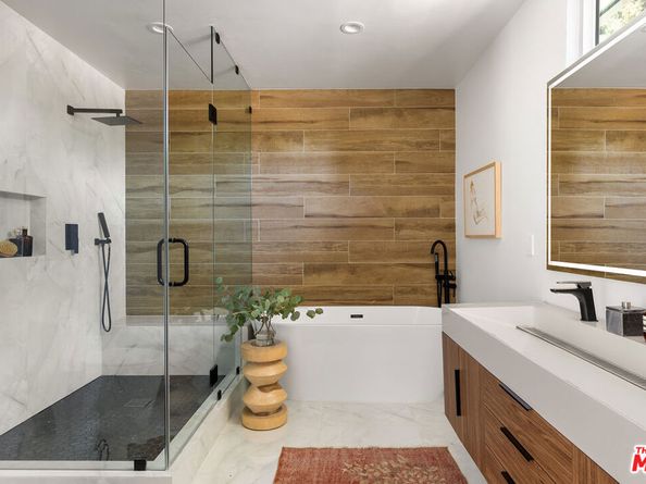 5920 Kentland Avenue, Woodland Hills CA 91367