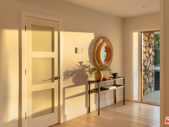 5920 Kentland Avenue, Woodland Hills CA 91367