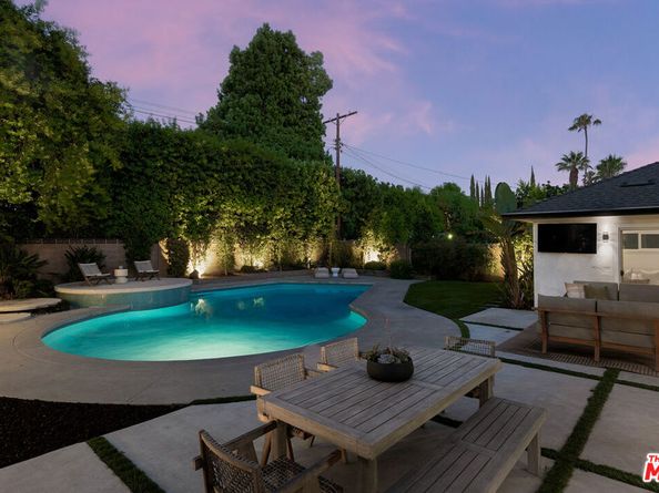 5920 Kentland Avenue, Woodland Hills CA 91367