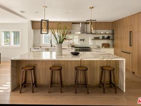 5920 Kentland Avenue, Woodland Hills CA 91367