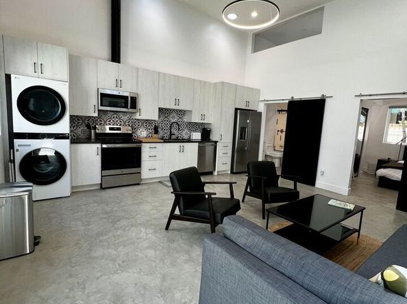 1449 S Durango Avenue, Los Angeles CA 90035