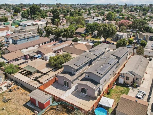 1675 E 111th Street, Los Angeles CA 90059