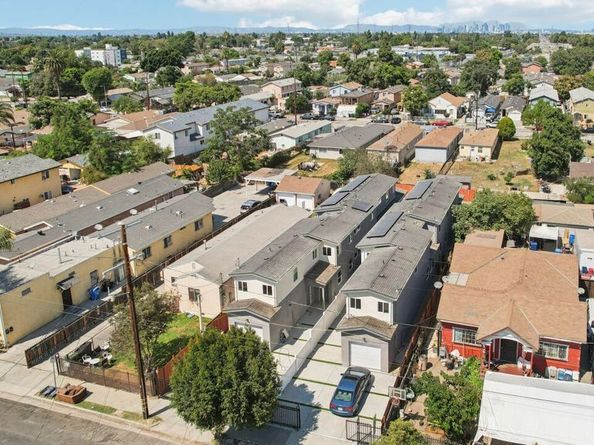 1675 E 111th Street, Los Angeles CA 90059