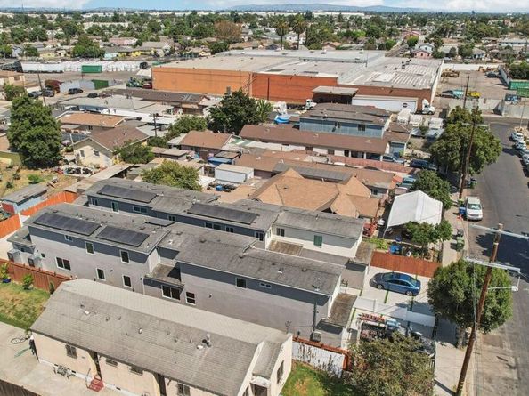 1675 E 111th Street, Los Angeles CA 90059