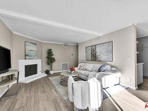 5800 Owensmouth Avenue 40, Woodland Hills CA 91367