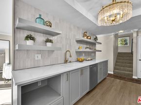 5800 Owensmouth Avenue 40, Woodland Hills CA 91367